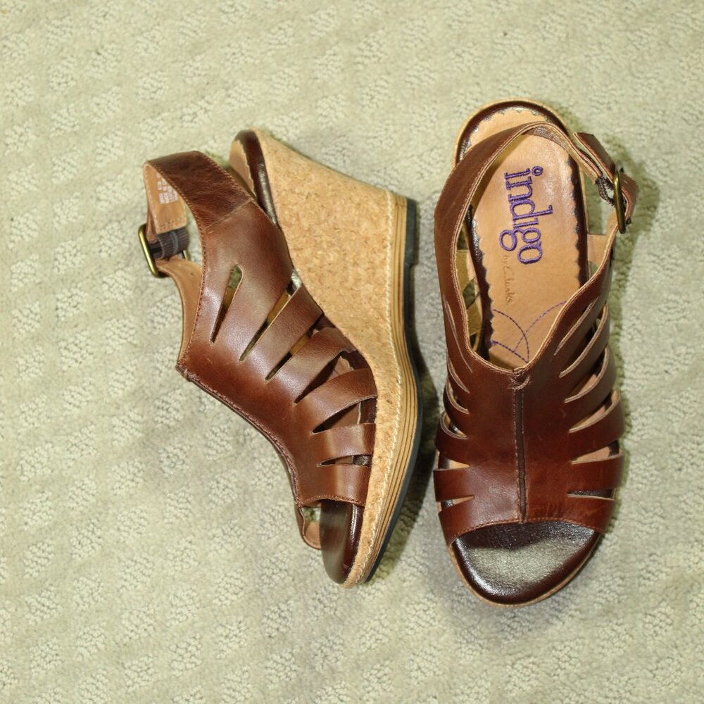 Indigo by Clarks Women's 6.54M Brown Leather 1" Platform 3.5" Wedge Heels